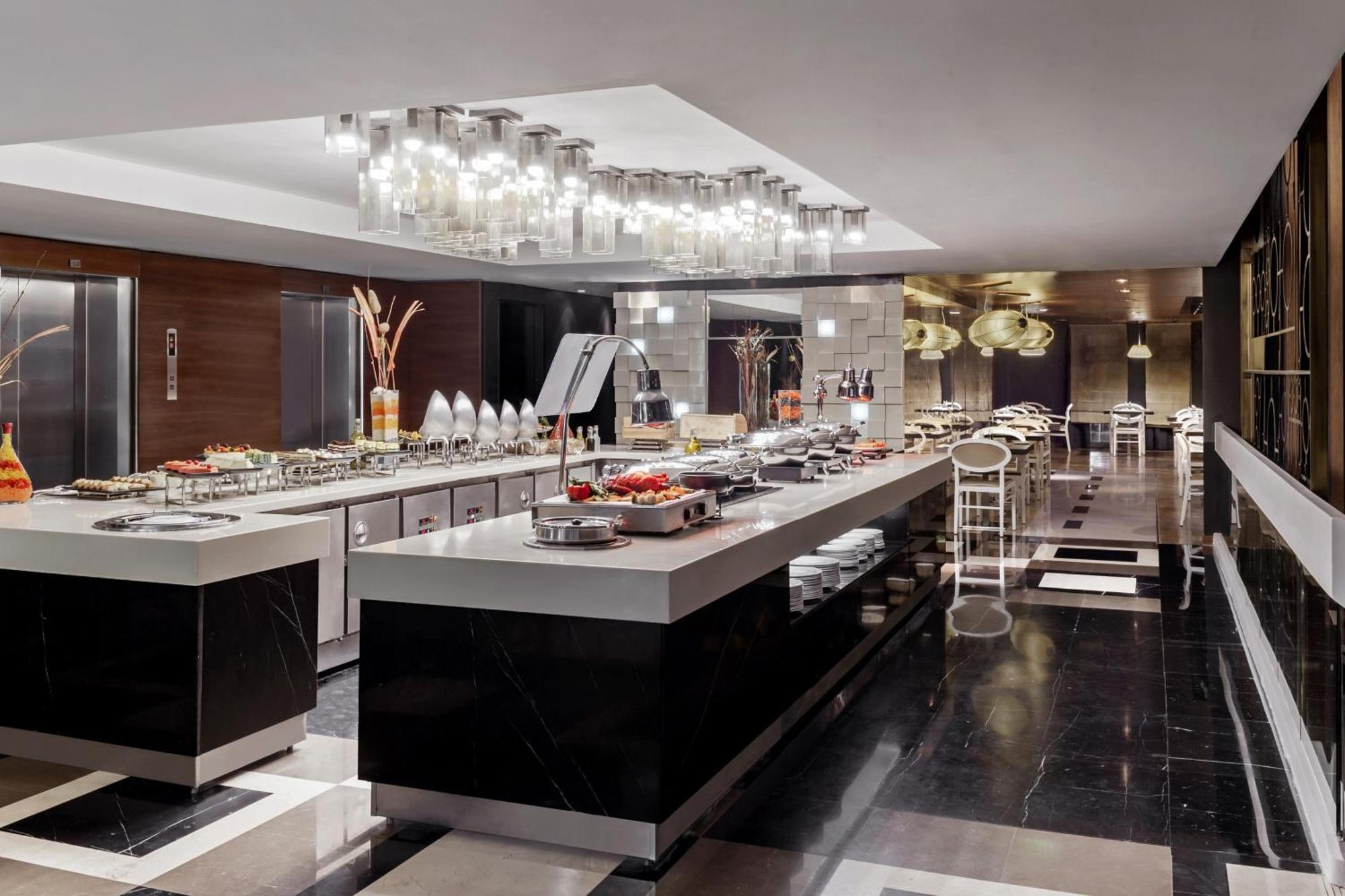 Four Points By Sheraton Доха Экстерьер фото