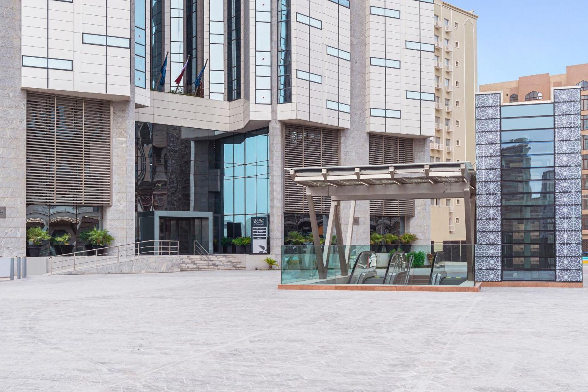 Four Points By Sheraton Доха Экстерьер фото
